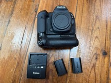 Canon EOS 5D Mark IV DSLR w/