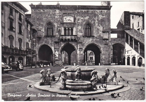 Bergamo antica fontana in - -,