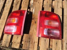 set 2 fari posteriori nissan micra K11 1998-2002