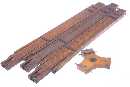 Antico treppiede in legno - in,