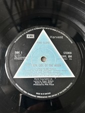 Pink Floyd - The Dark Side of the Moon (1st UK press - A2B2 - SOLID BLUE PRISM)