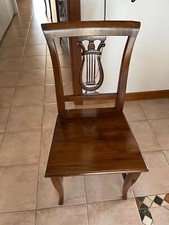 Sedie in legno di noce massello nazionale fabbricate a mano a Verona