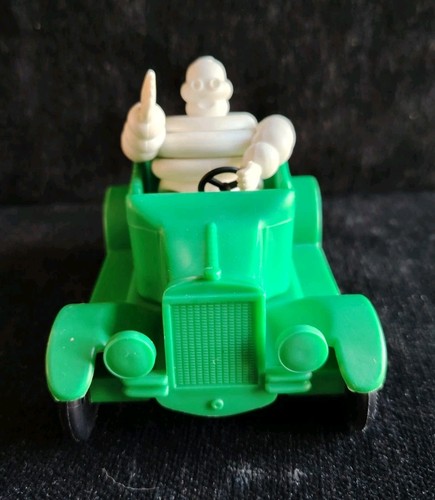 Belle voiture publicitaire - belle,