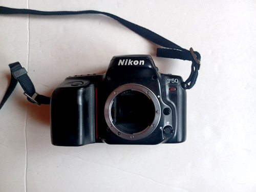 Nikon f50 pour pieces - nikon,