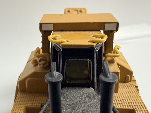 Dozer trattore tipo binario
