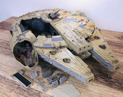 Starwars millenium falcon - falcon,