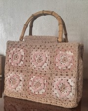 BORSA IUTA RIVESTITA FATTA A MANO  GRANNY ROSA/BEIGE UNCINETTO CON TASCA.