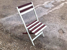 Vecchia sedia pieghevole - vecchia,