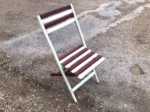 Vecchia sedia pieghevole - vecchia,