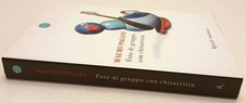 Foto di gruppo con chitarrista