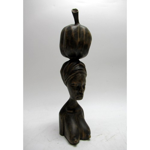 Statua busto donna tribale