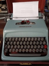 OLIVETTI STUDIO 44  MACCHINA DA SCRIVERE POST M1 del 1952 OLD TYPEWRITER SPAGNOL