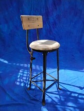 Sgabello Industriale Angolare