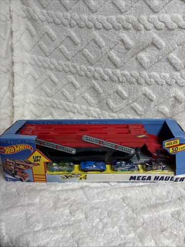 Hot wheels mega hauler 4 - hot,