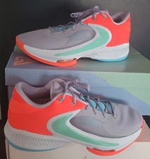 NEW AUTHENTIC NIKE GIANNIS
