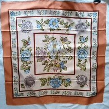 GUCCI foulard in seta Le Camelie 90x90