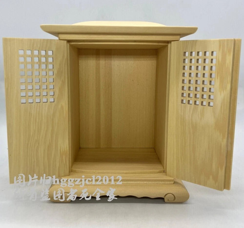 Idoli santuario legno