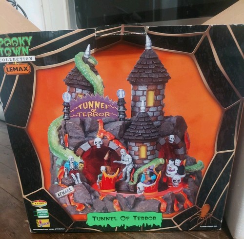 Lemax spooky town - town, of