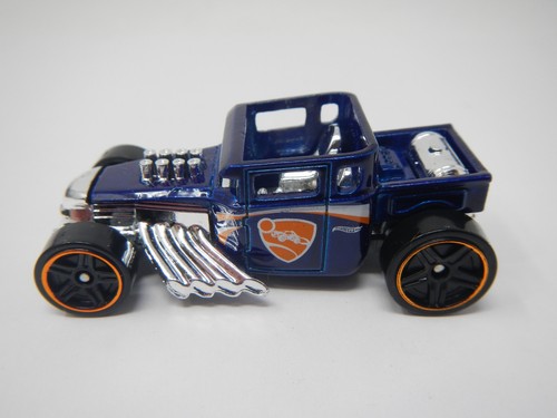 Hot wheels rocket - hot,