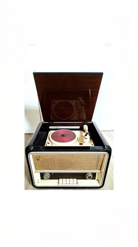 Radio epoca con giradischi - radio,