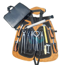 Kit Attrezzi Farrier Professionale Set Cura Zoccoli con Grembiule in Pelle Pinze e Rase