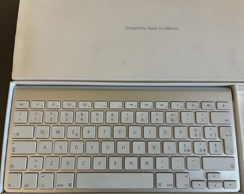 Apple wireless keyboard qwerty - wireless,