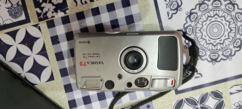 Yashica fotocamera - t5,