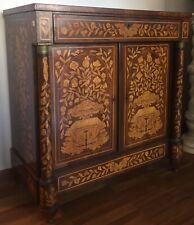 Credenza olandese riccamente