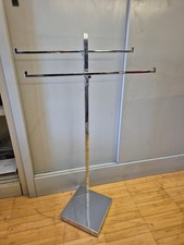 PIANTANA PER ASCIUGAMANI ACCIAIO ROBUSTA BASE PESANTE 21x21 H.86,5cm BRACCI 46cm