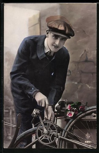 Cartolina giovane uomo ripara - uomo,