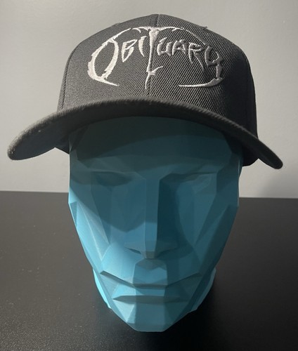 Cappello nero con logo