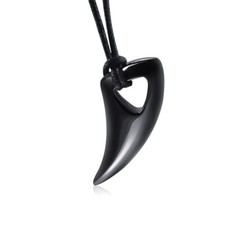 Collana con ciondolo denti di