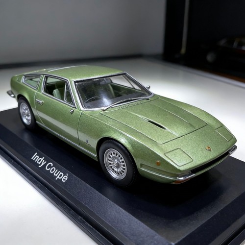 Modellino auto sportiva