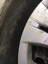 Cerchi Toyota Yaris Con Gomme Invernali Con Battistrada 50 Per Cento 