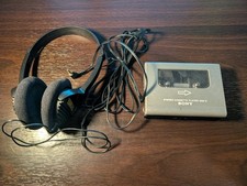 Sony Walkman II WM-2 Lettore Cassette COSÌ COM'È Si Accende Leggi Desc Con Cuffie