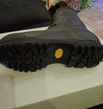 Anfibi militari  numero 44