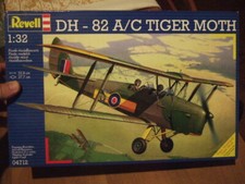  Kit Revell Tiger Moth D.H. 82A/C scala 1 32 04712