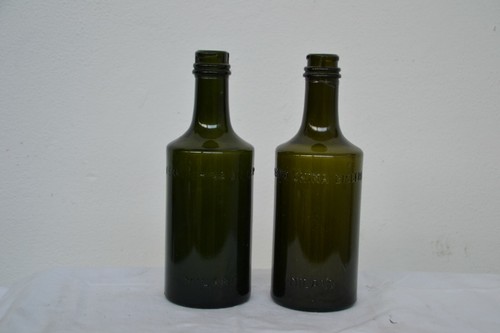 Coppia vecchie bottiglie - coppia, di