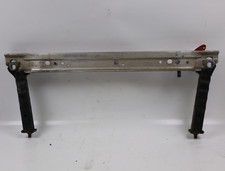 Traverse inférieure armature