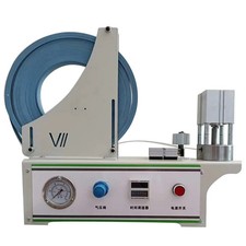 Macchina di assemblaggio