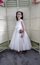 Età 6 anni, cresima, bambina