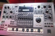 Roland MC 505 Groovebox Rhythm