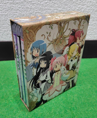Puella magi madoka magica - madoka, blu