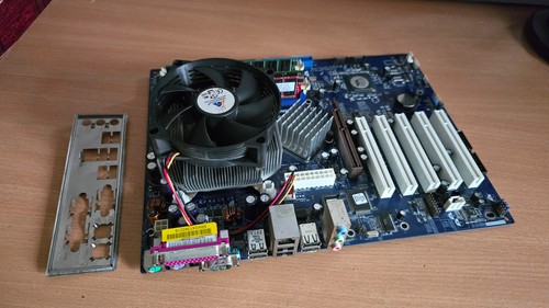 Asrock 775v88 cpu intel - e,