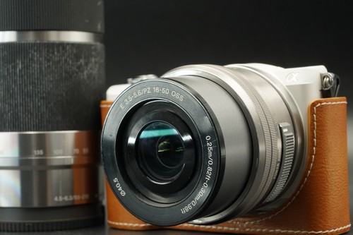 11208 tagli sony a5000 - 11208,