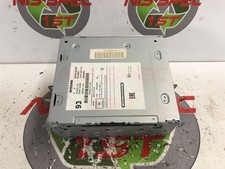 Infiniti Q30 2016 Media