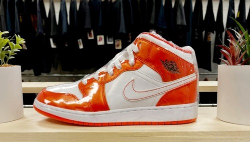 Nike air jordan mid - 1,