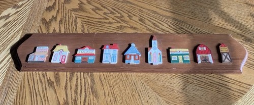 Vtg wood plaque sign - plaque, village
