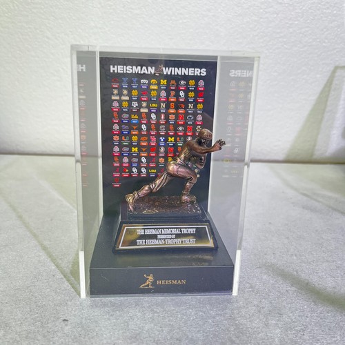 Versione comune trofeo ncaa - [versione,