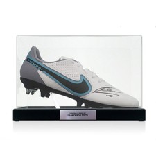 Scarpa da calcio autografata